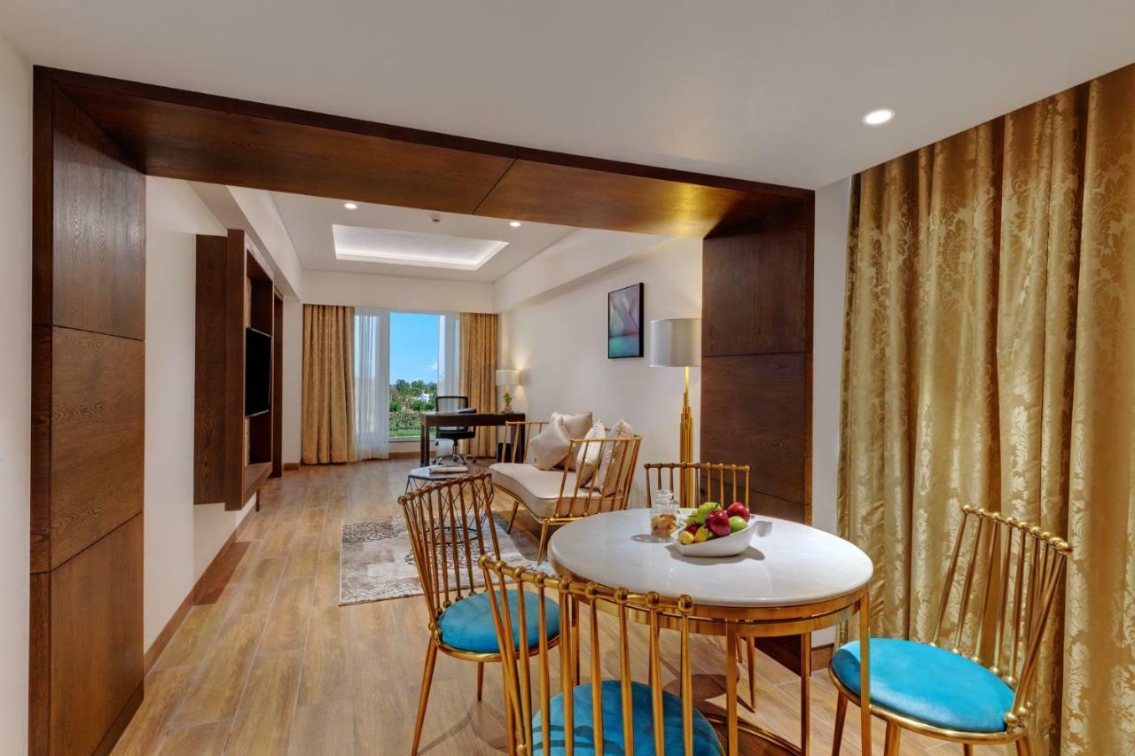 The Fern Residency, Satara Maharashtra Ξενοδοχείο Εξωτερικό φωτογραφία